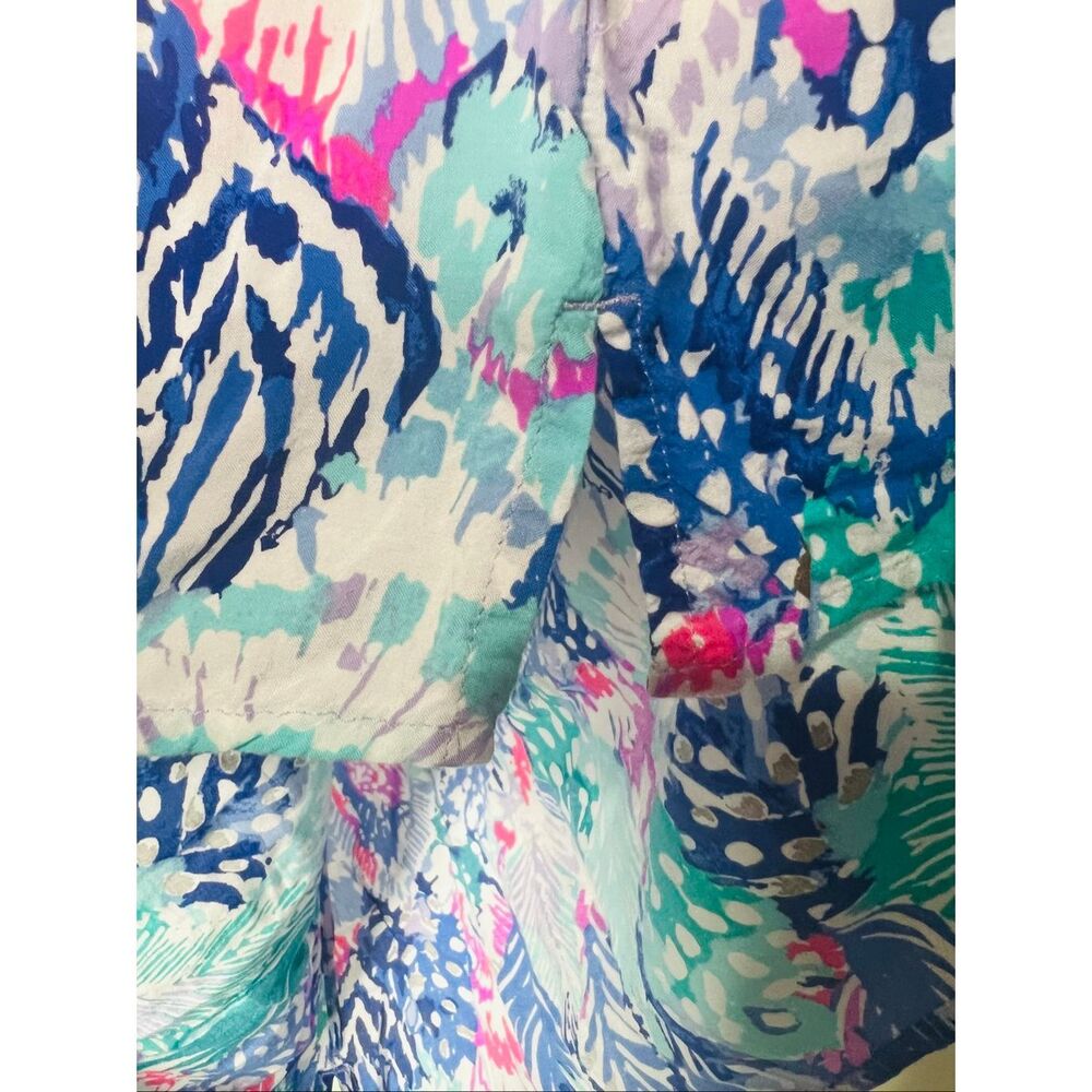 Lilly Pulitzer Willa Top in Quill Out Blue Multi Tropical Print Sz Medium 100% R - Picture 3 of 9